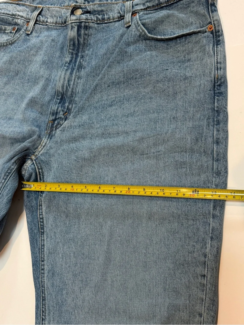 Levi’s 541 Athletic Taper Jeans Mens 42x32 Distressed Ripped Stretch Blue Denim